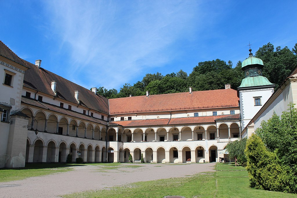 Przewóz busem z Suchej Beskidzkiej do Holandii